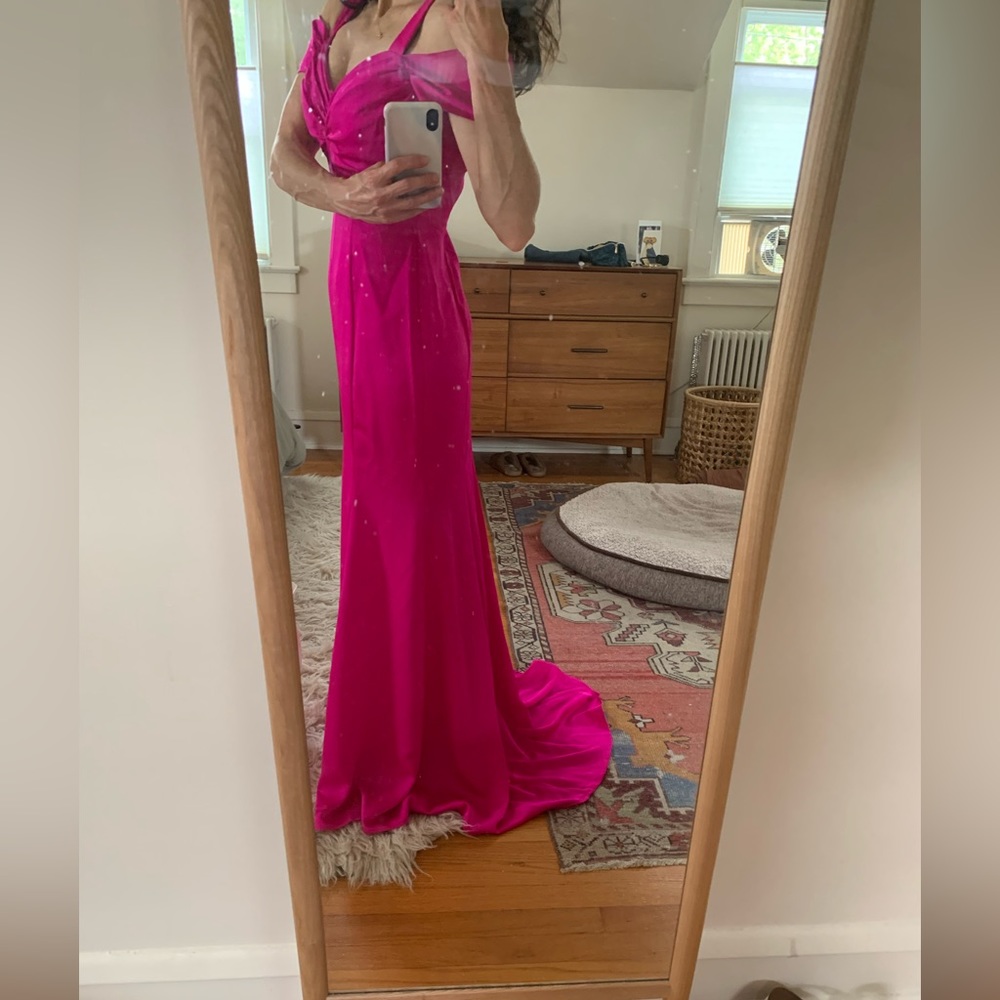Brand new, never worn fuschia gown, size 0